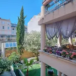 4 Bedrooms In Cannes Center 8 Minutes To The Palais Des Festivals 3 Minutes To The Croisette Beach - 2110